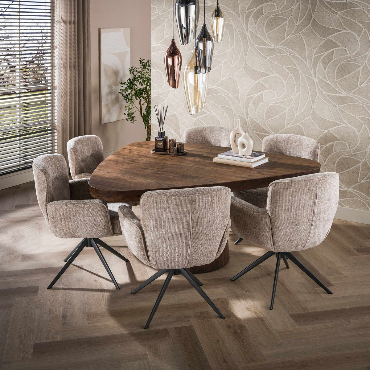 NOREVA - Table à manger 165 cm • triangulaire